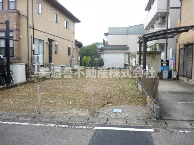 ４９５１１　関市弥生町土地の外観