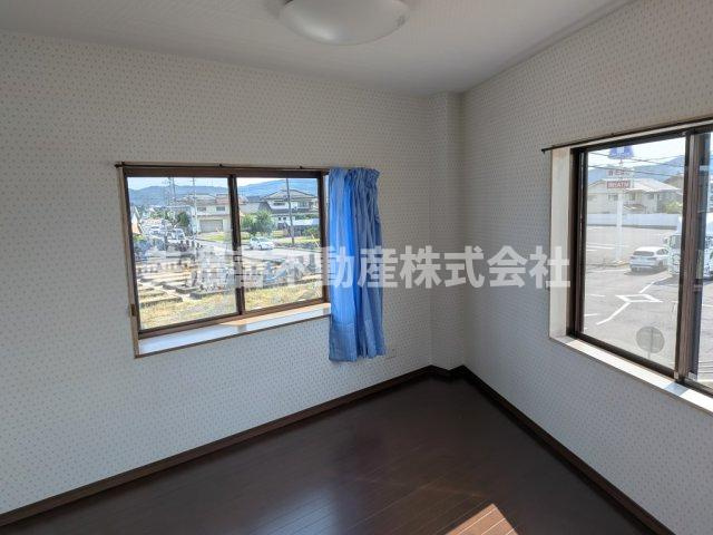 ５０３５５ 　岐阜市春近古市場南事業用の洋室