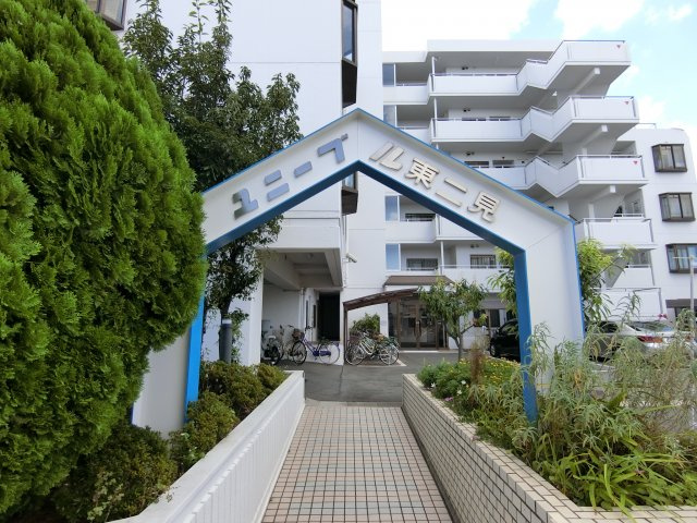 ユニーブル東二見のエントランス