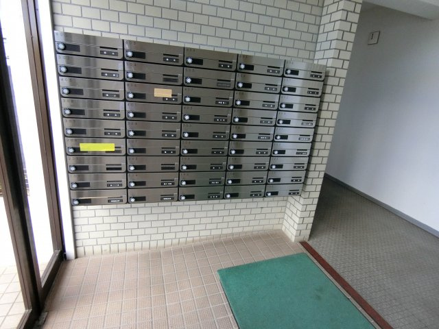 ユニーブル東二見のエントランス