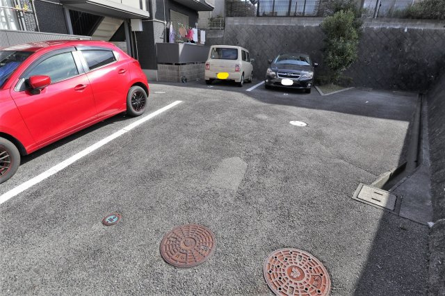 ノトルメゾンの駐車場