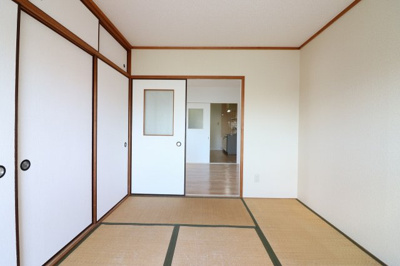 【和室】 | ルーベデンス | 和室ならではの温かな和の空間で寛ぎの時間を過ごせます