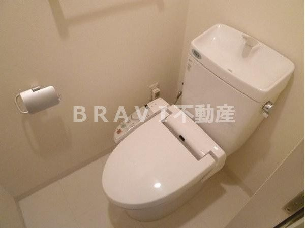 ルクレ堺筋本町レジデンス　BRAVI不動産のトイレ
