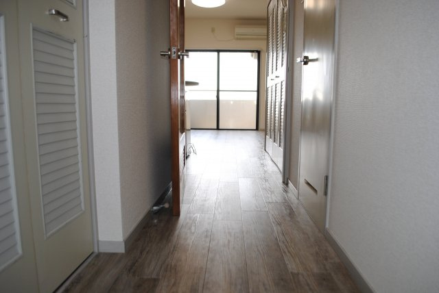 ドムス倉敷の玄関