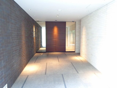 【エントランス】 | コンフォリア京町堀
