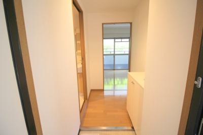 【玄関】 | ジュエル曽根東