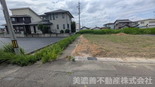 ５３０７２　羽島郡岐南町上印食土地の外観