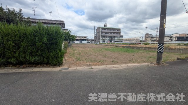 ５３０７３　羽島郡岐南町上印食土地の外観