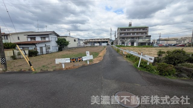 ５３０７３　羽島郡岐南町上印食土地の外観