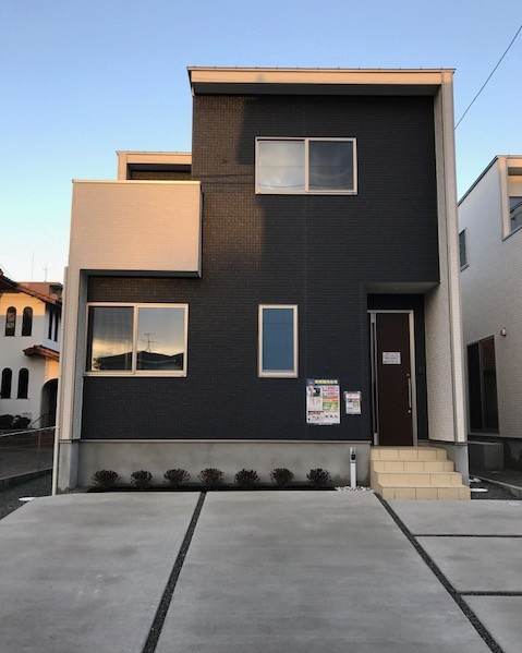 建売住宅「フォレクス梅満町」の外観|スタイリッシュな外観です
