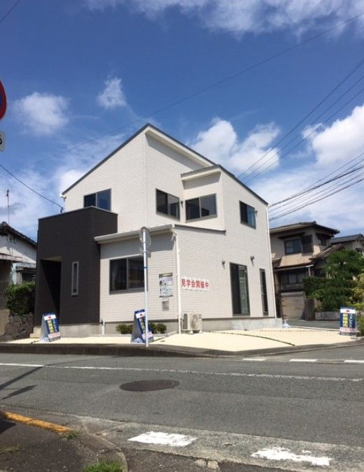 建売「フォレクスレリア白山町」の外観|外壁は大手ハウスメーカーも採用の１６ｍｍサイディングです！