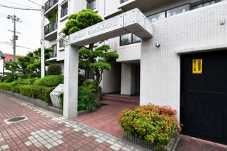 【エントランス】 | オートロック完備マンションです。便利な2沿線利用可能です。