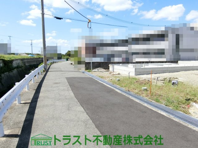 明石市松江１９-１期　1号棟の前面道路含む現地写真