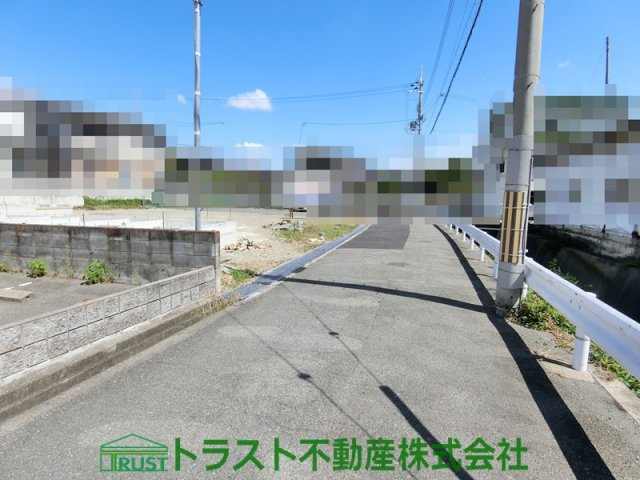 明石市松江１９-１期　2号棟の前面道路含む現地写真