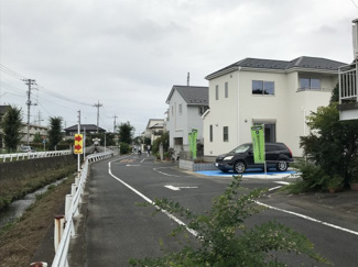 【前面道路含む現地写真】