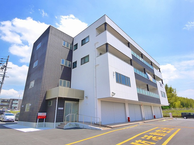 TKレオンビル店舗の外観