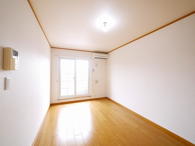 ブリーゼ・Ｆの洋室|スタンダードな洋室です