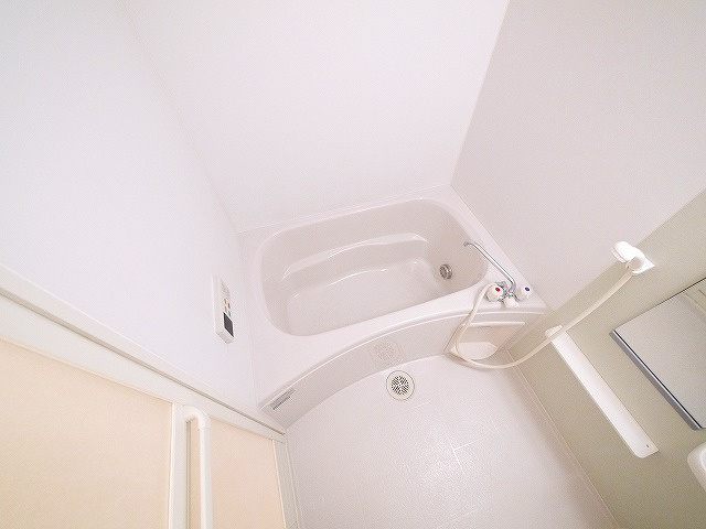 ブリーゼ・Ｆの浴室|落ち着いた空間のお風呂です