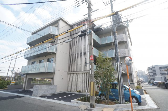 キャトルセゾン荒牧の外観