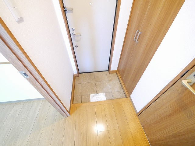 TKレオンビルの玄関