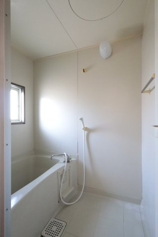 ピースフルハイツ須藤の浴室|2025年7月撮影。