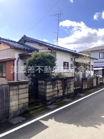 ３０５９８　本巣市七五三土地の外観