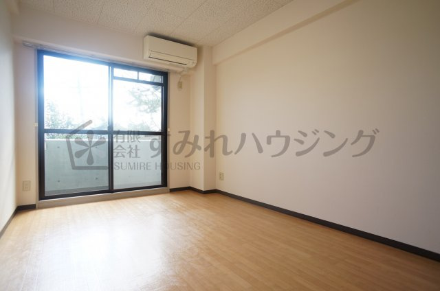 ローレルメゾンの洋室