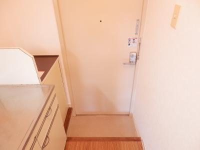 ヤングヴィレッジ嵯峨の玄関