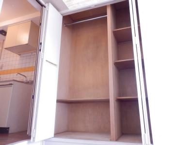 ヤングヴィレッジ嵯峨の収納