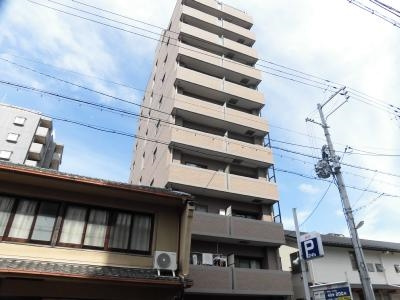 エステムコート京都烏丸の外観