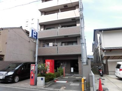 エステムコート京都烏丸の駐車場