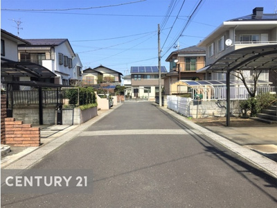 【前面道路含む現地写真】 | 龍ケ崎市長山５丁目 | ６ｍ道路に間口約14ｍ接道