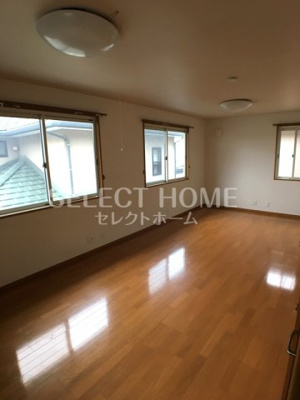 【寝室】 | 上田戸建借家 | 落ち着いて過ごせるお部屋なので、寝室にいかがでしょうか