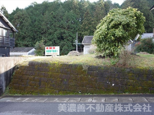 ４０９０６　不破郡垂井町大滝土地の外観