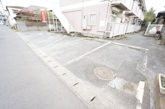 【駐車場】