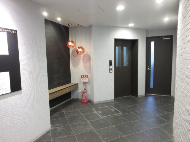 アブレスト西日暮里のロビー