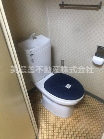 ５１８６８　シーアイマンション南大津のトイレ