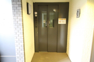 【その他共用部分】 | 日々の生活に欠かせないエレベーターを標準完備。
