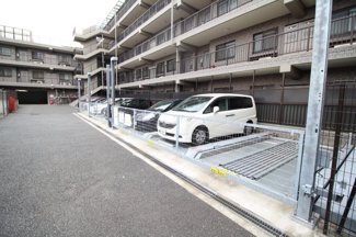 【駐車場】 | キレイに清掃された駐車場です！
