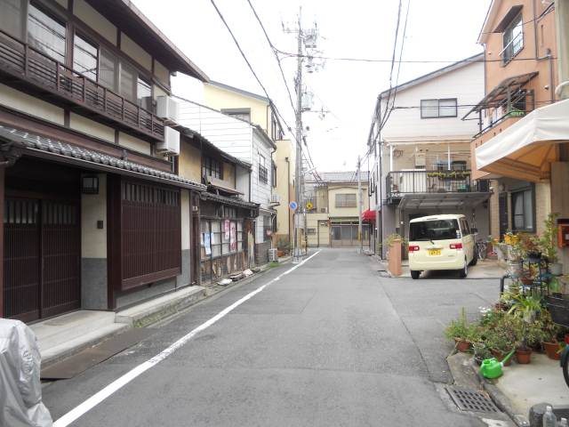 テルレスポワールの周辺|前面道路