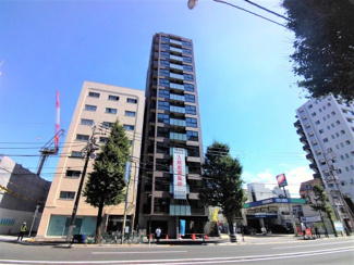 【外観】 | グランカーサ本駒込は本郷通り沿いに建っています。