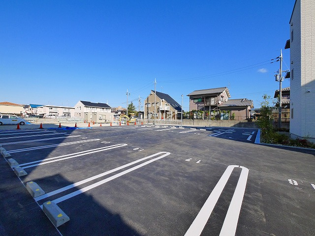 シャーメゾン　Ｋ四条大路の駐車場|駐車スペースもあります