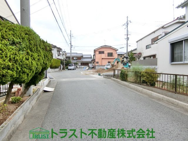 明石市魚住町清水 新築戸建の前面道路含む現地写真