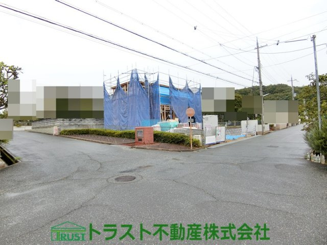 神戸市西区狩場台1丁目第24　新築戸建の前面道路含む現地写真