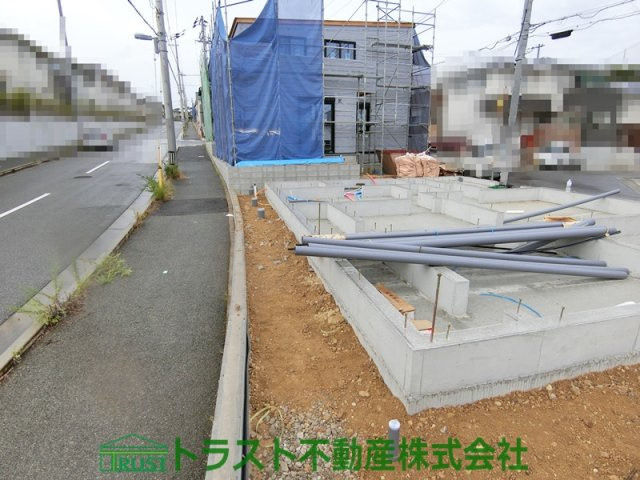 神戸市垂水区舞多聞西6丁目 新築戸建の前面道路含む現地写真