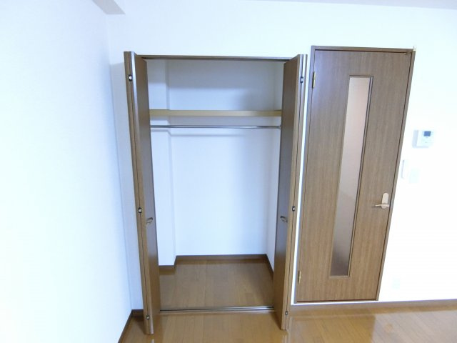 アンプルールフェールフォルスの収納|同物件別部屋