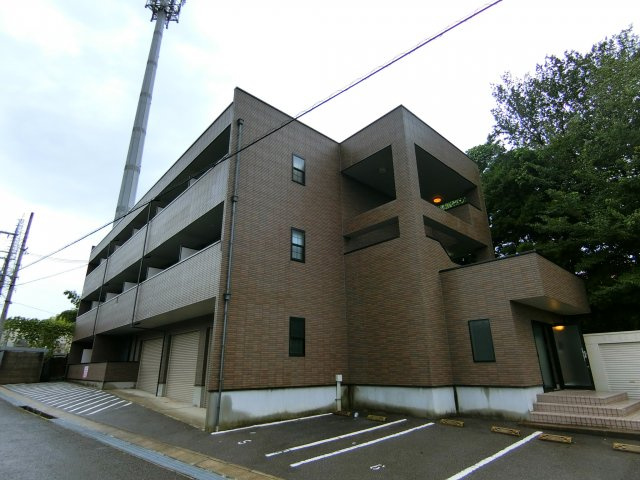 アンプルールフェールフォルスの外観