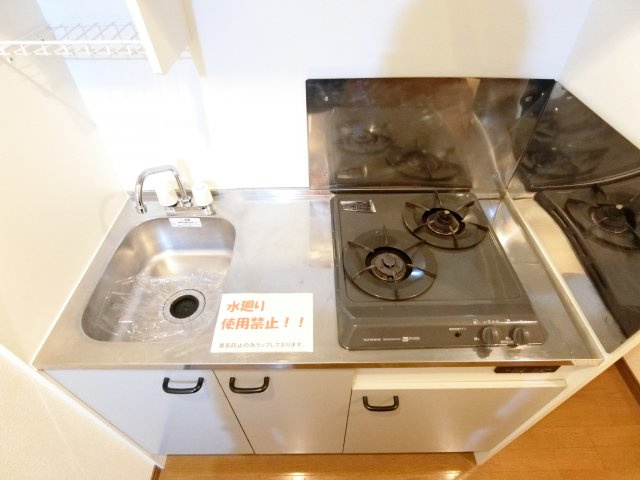 アンプルールフェールフォルスのキッチン|同物件別部屋