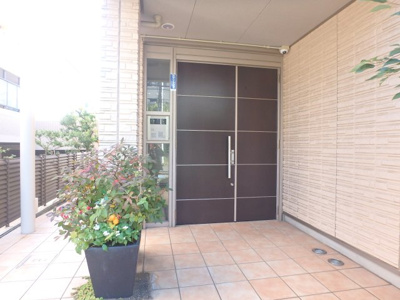 【エントランス】 | シャンドリス【SHM】