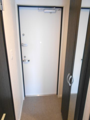 カーサ市川大門通りの玄関